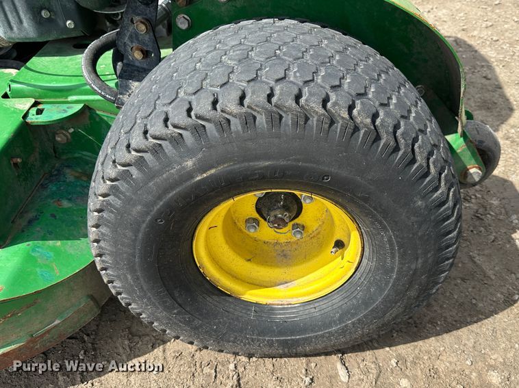 image for item LN9168 (3) John Deere 652E