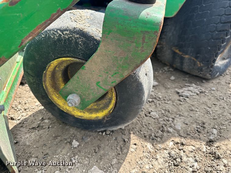 image for item LN9168 (3) John Deere 652E