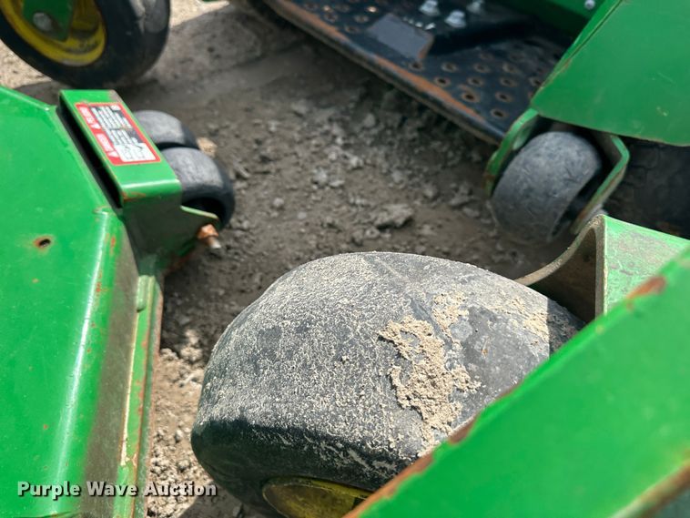 image for item LN9168 (3) John Deere 652E