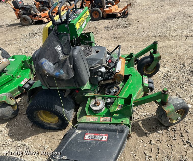 image for item LN9168 (3) John Deere 652E