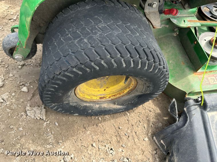 image for item LN9168 (3) John Deere 652E