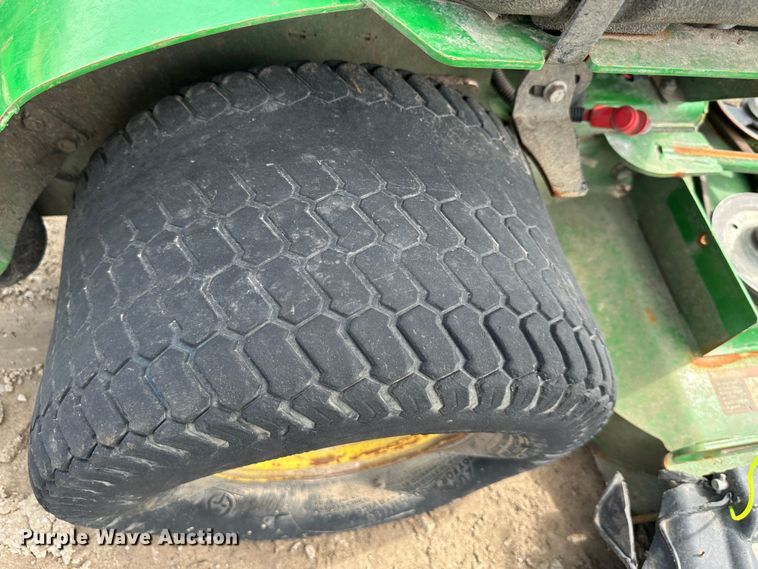 image for item LN9168 (3) John Deere 652E