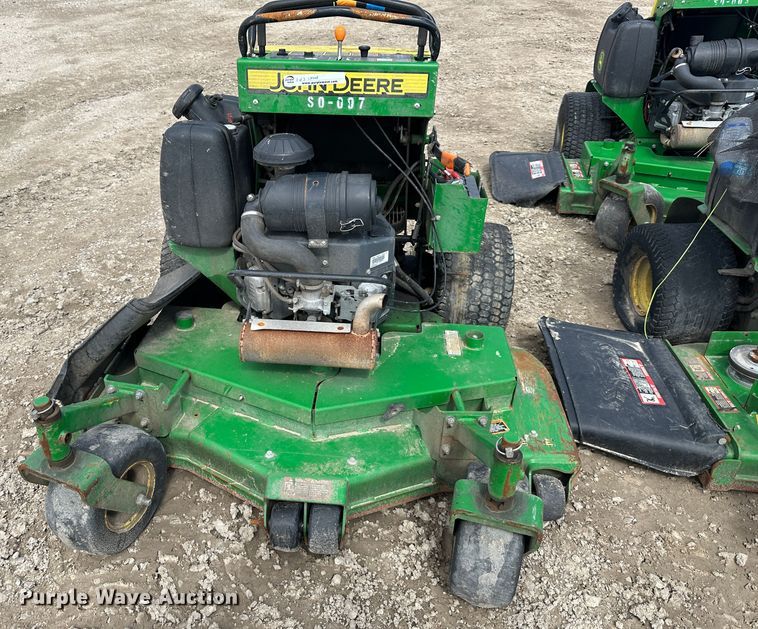 image for item LN9168 (3) John Deere 652E