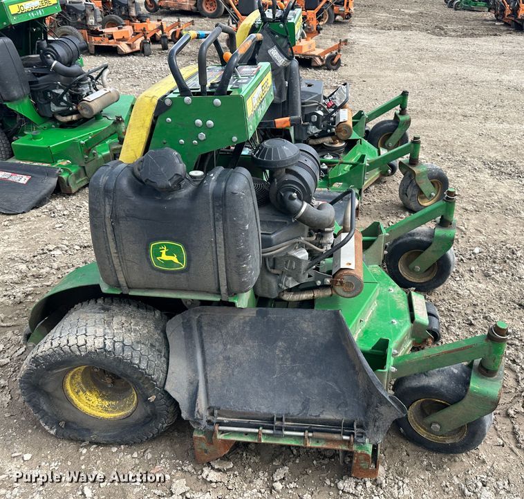 image for item LN9168 (3) John Deere 652E
