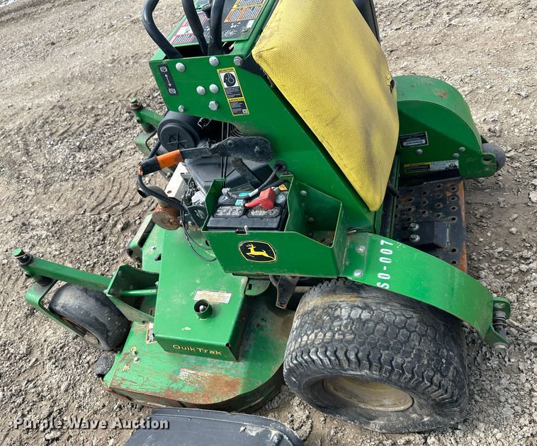 image for item LN9168 (3) John Deere 652E