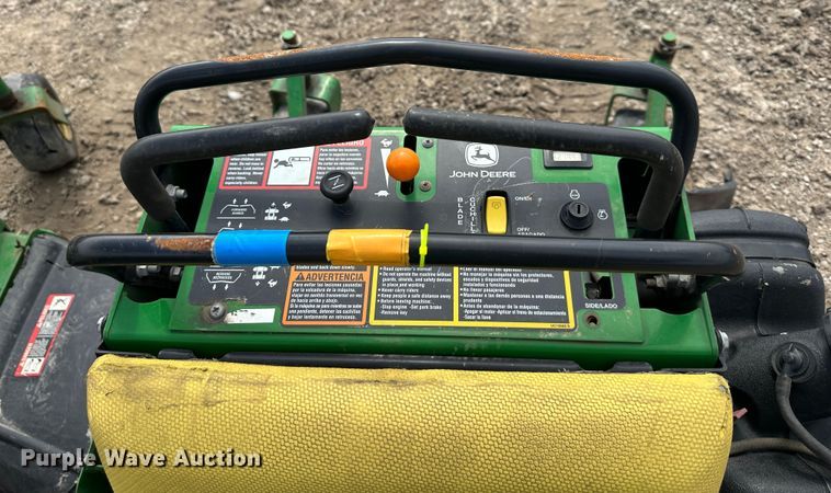 image for item LN9168 (3) John Deere 652E