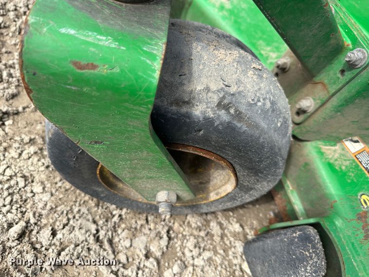 image for item LN9168 (3) John Deere 652E