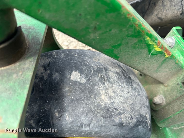 image for item LN9168 (3) John Deere 652E