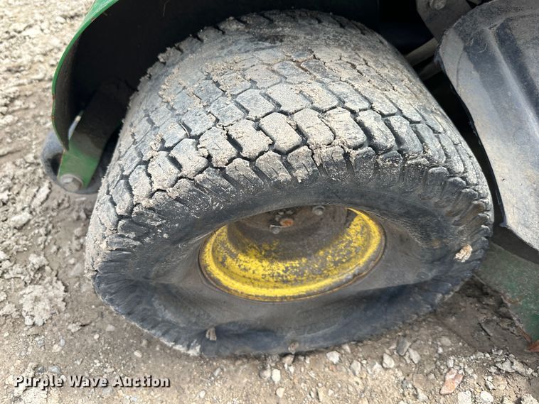 image for item LN9168 (3) John Deere 652E