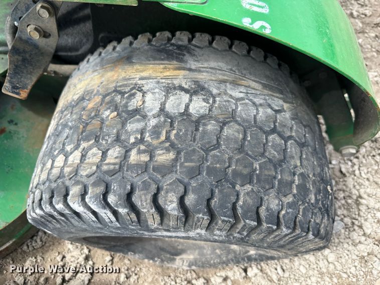 image for item LN9168 (3) John Deere 652E