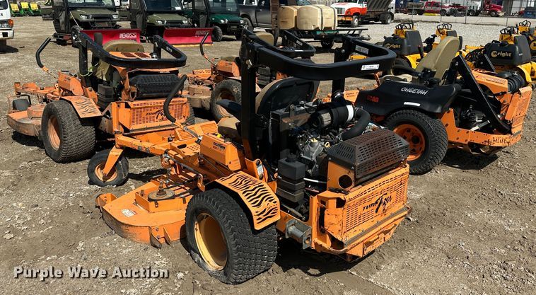 image for item LN9169 (4) Scag ZTR lawn mowers