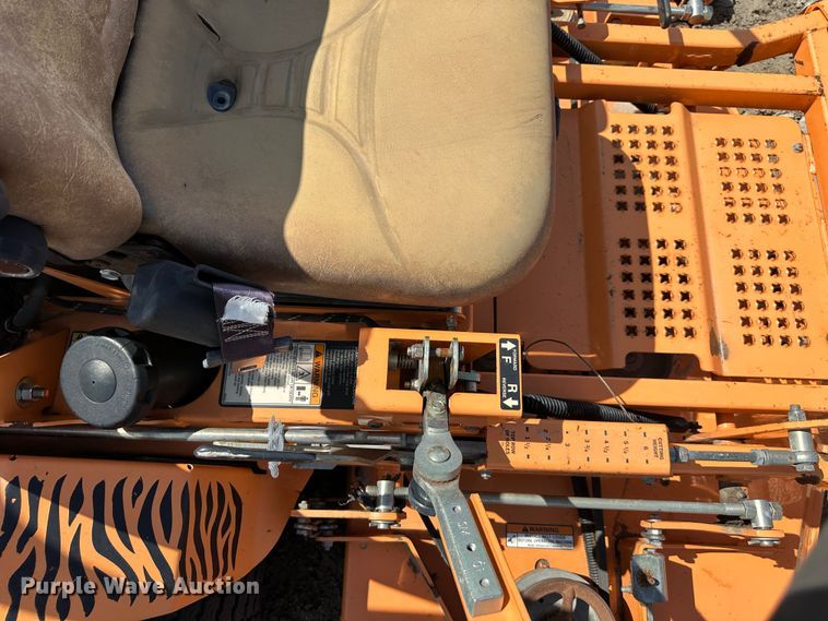 image for item LN9169 (4) Scag ZTR lawn mowers