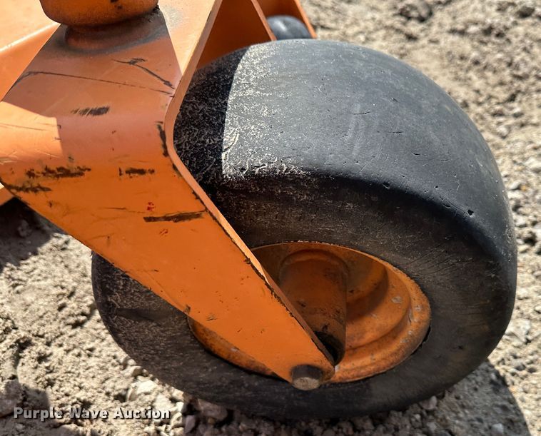 image for item LN9169 (4) Scag ZTR lawn mowers