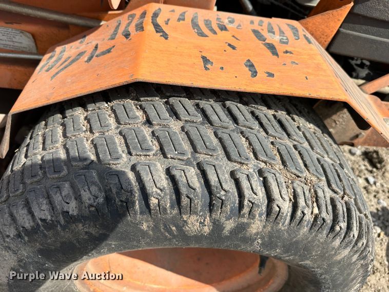 image for item LN9169 (4) Scag ZTR lawn mowers