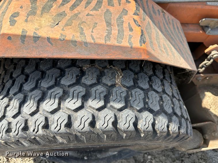 image for item LN9169 (4) Scag ZTR lawn mowers