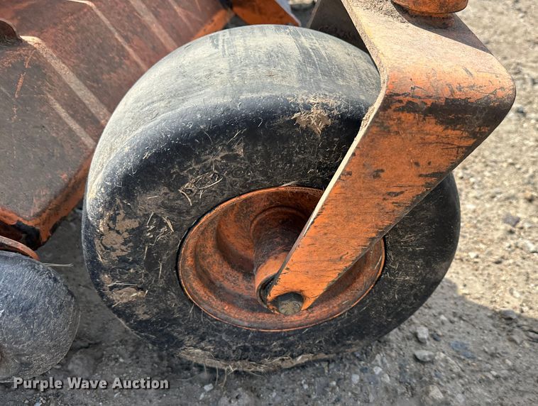 image for item LN9169 (4) Scag ZTR lawn mowers