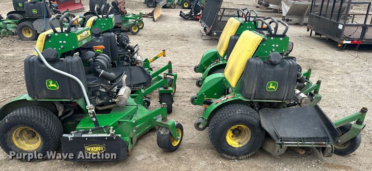 image for item LN9171 (4) John Deere 652E ZTR lawn mowers