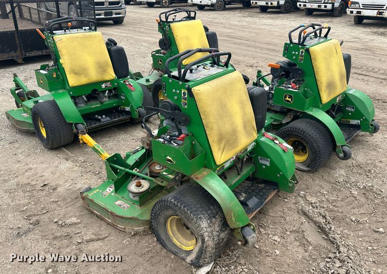 image for item LN9171 (4) John Deere 652E ZTR lawn mowers