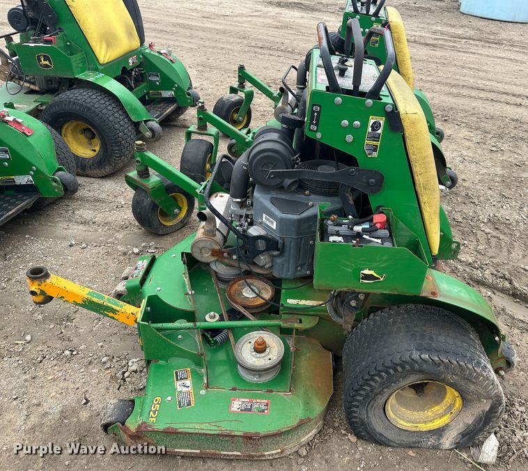 image for item LN9171 (4) John Deere 652E ZTR lawn mowers