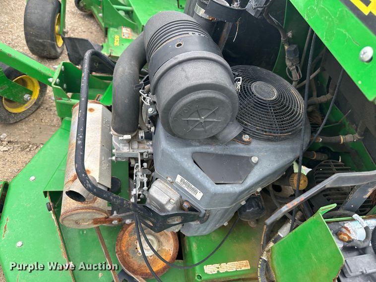 image for item LN9171 (4) John Deere 652E ZTR lawn mowers