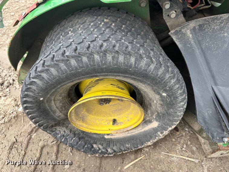 image for item LN9171 (4) John Deere 652E ZTR lawn mowers