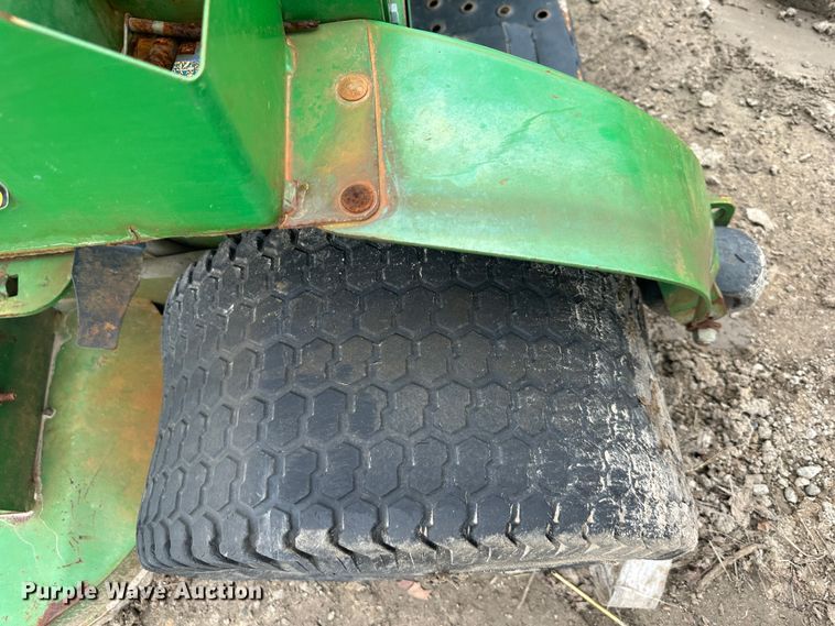 image for item LN9171 (4) John Deere 652E ZTR lawn mowers