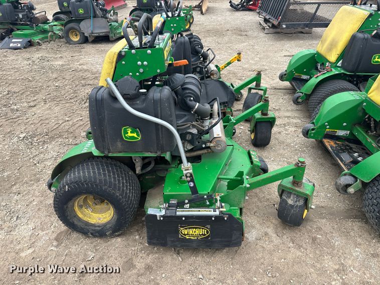 image for item LN9171 (4) John Deere 652E ZTR lawn mowers