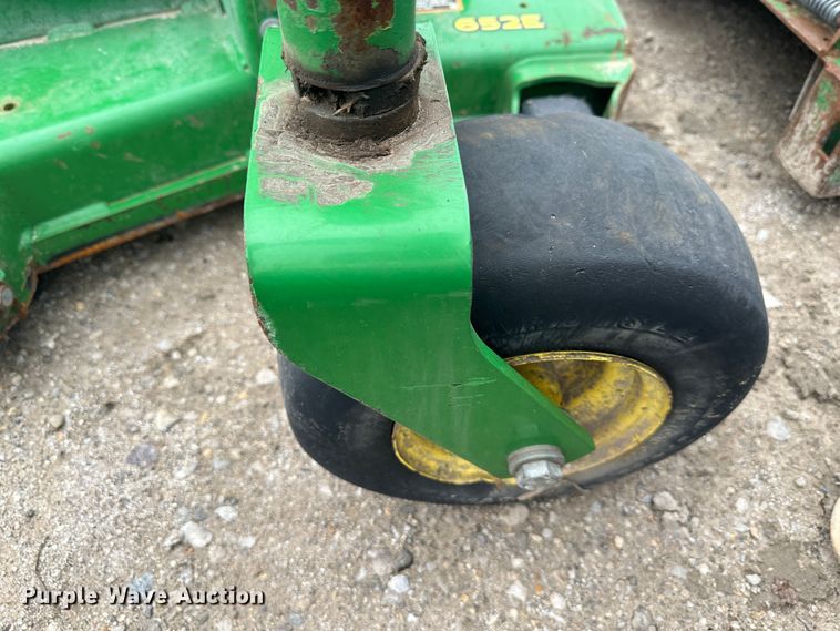 image for item LN9171 (4) John Deere 652E ZTR lawn mowers