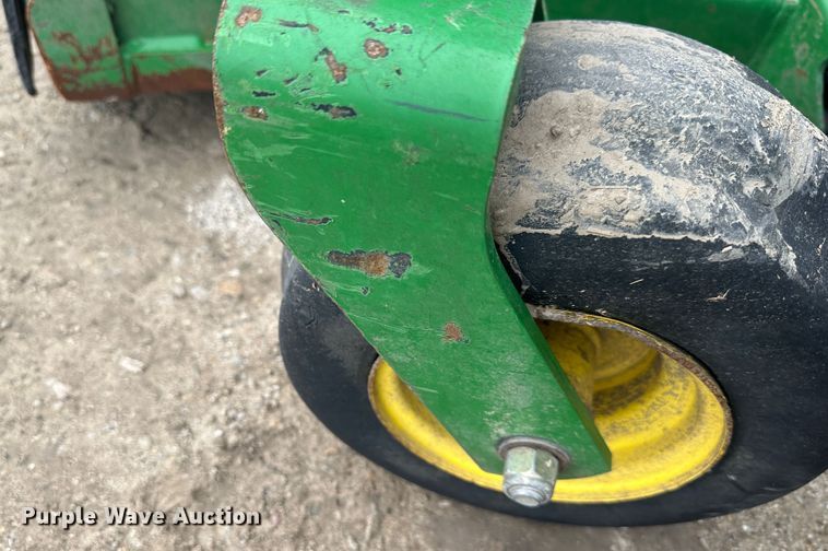 image for item LN9171 (4) John Deere 652E ZTR lawn mowers