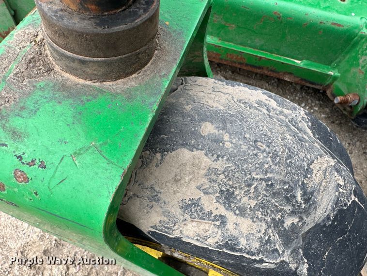 image for item LN9171 (4) John Deere 652E ZTR lawn mowers