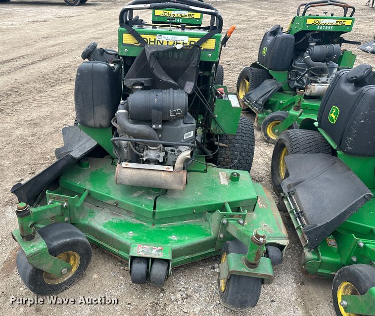 image for item LN9171 (4) John Deere 652E ZTR lawn mowers