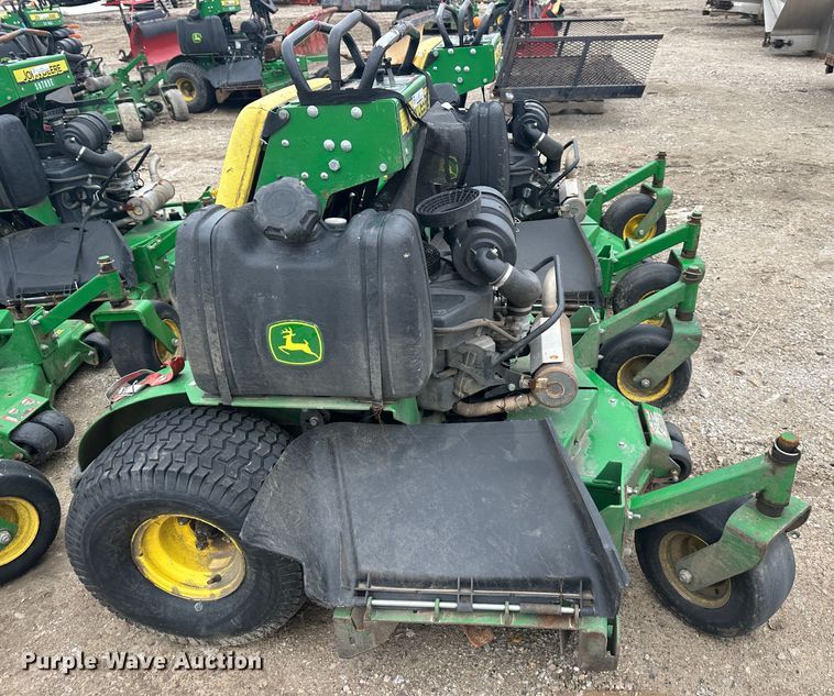image for item LN9171 (4) John Deere 652E ZTR lawn mowers