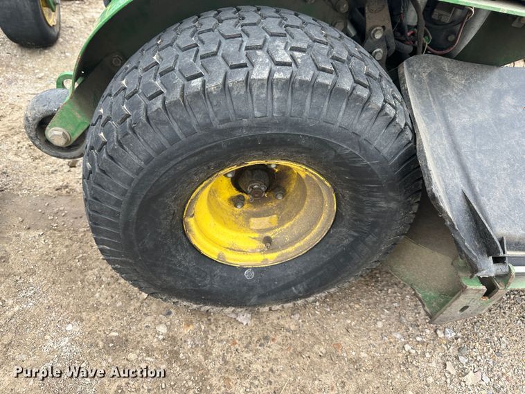 image for item LN9171 (4) John Deere 652E ZTR lawn mowers