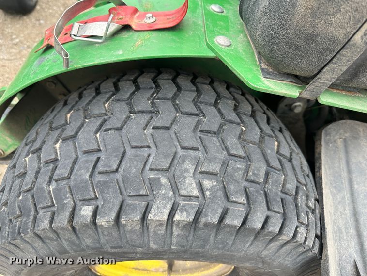 image for item LN9171 (4) John Deere 652E ZTR lawn mowers