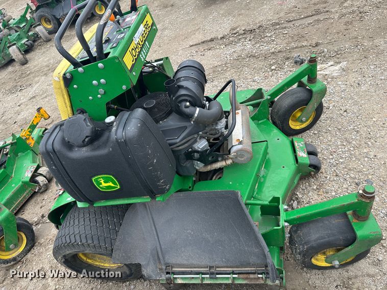 image for item LN9171 (4) John Deere 652E ZTR lawn mowers