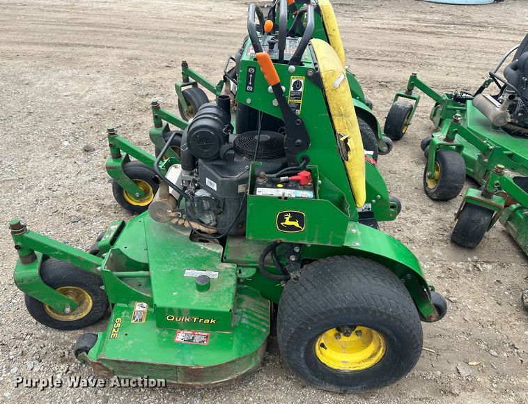 image for item LN9171 (4) John Deere 652E ZTR lawn mowers