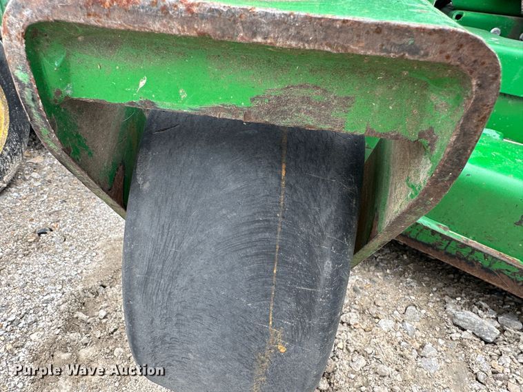 image for item LN9171 (4) John Deere 652E ZTR lawn mowers