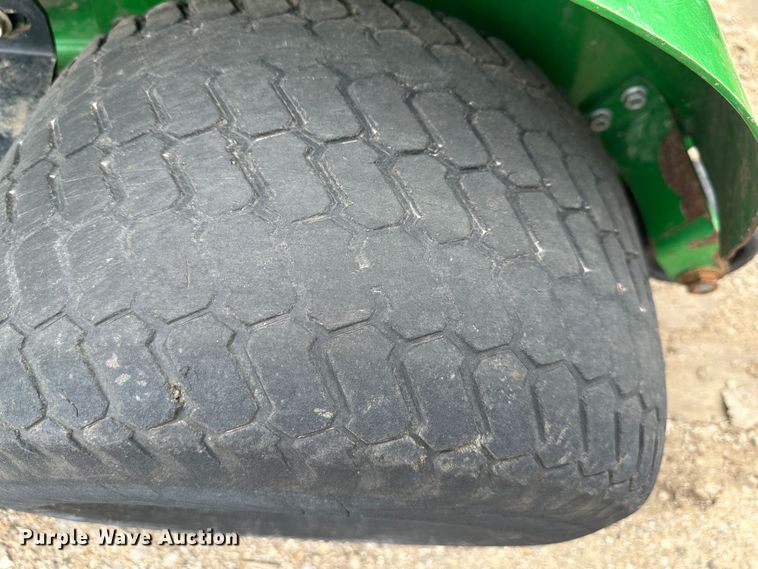 image for item LN9171 (4) John Deere 652E ZTR lawn mowers