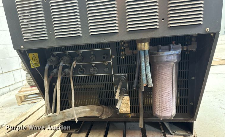 image for item LN9368 Hypertherm HT2000LHF  plasma cutter