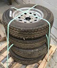 image for item LN9369 (4) Mastertrack UN203 tires