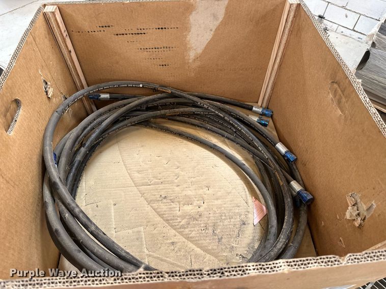 image for item LN9372 Hydraulic hoses