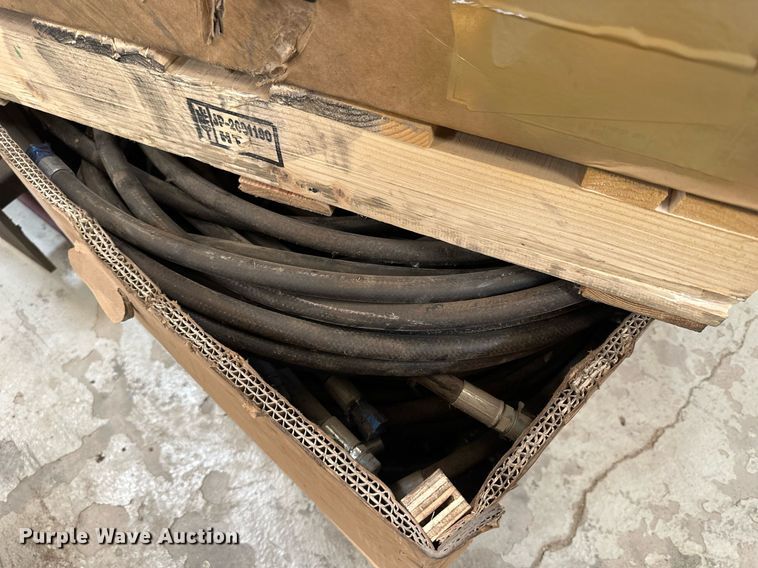 image for item LN9372 Hydraulic hoses