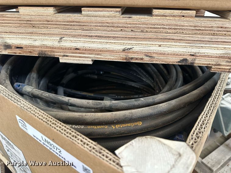 image for item LN9372 Hydraulic hoses