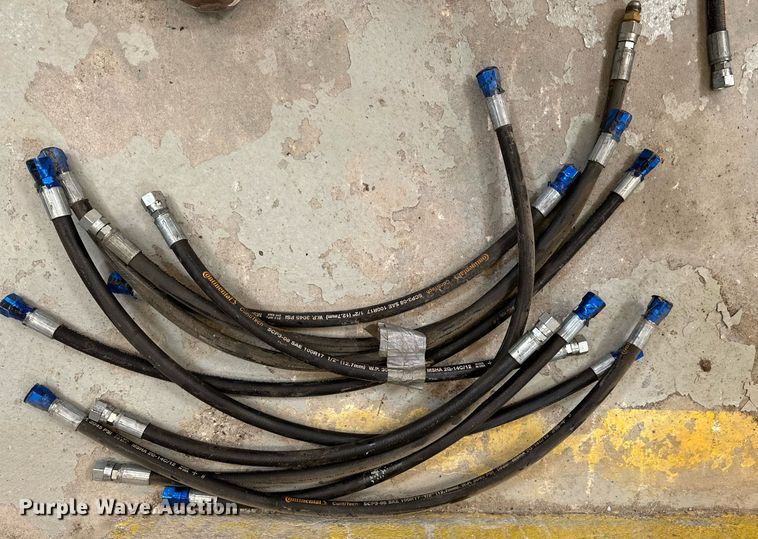 image for item LN9372 Hydraulic hoses