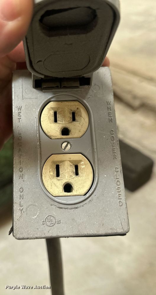 image for item LN9376 Uni-Hydro 42-14  iron worker