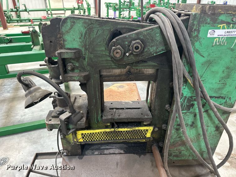 image for item LN9377 Uni-Hydro 543P  iron worker