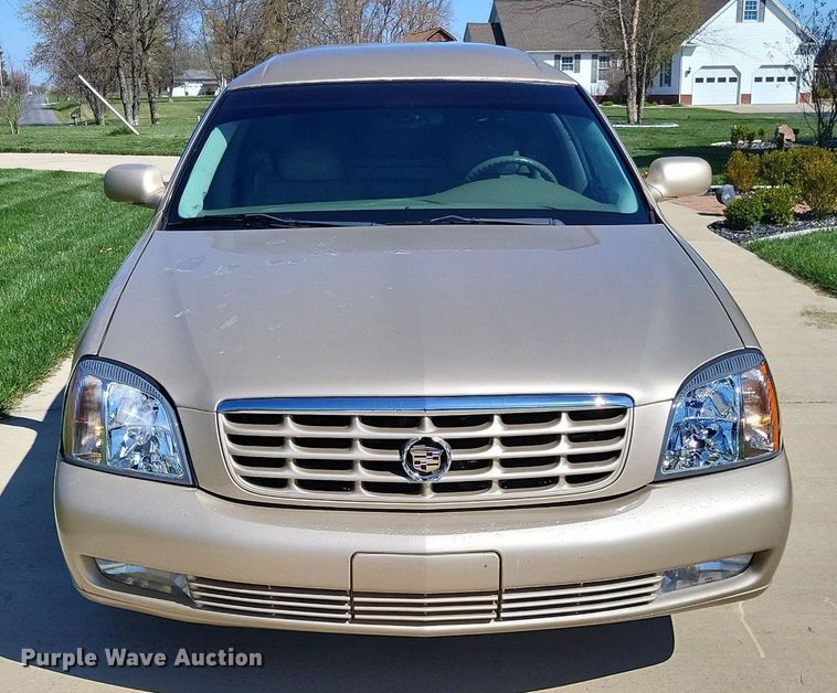 image for item LR9205 2002 Cadillac Krystal Koach  limousine