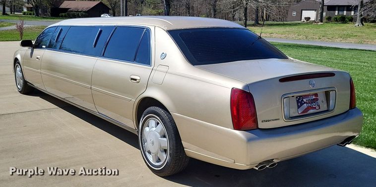 image for item LR9205 2002 Cadillac Krystal Koach  limousine