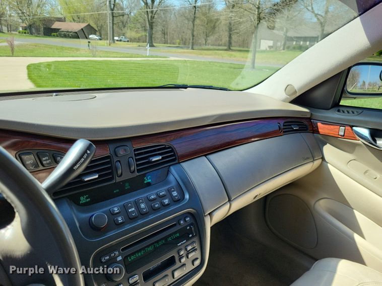 image for item LR9205 2002 Cadillac Krystal Koach  limousine