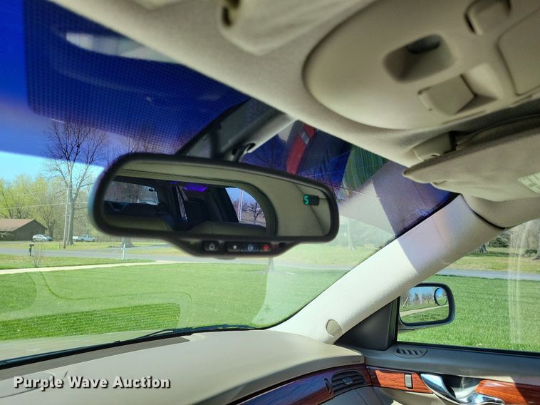 image for item LR9205 2002 Cadillac Krystal Koach  limousine